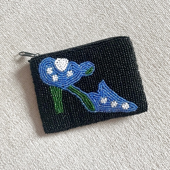 Vintage Handbags - Vintage 90s Hand-beaded Coin Purse